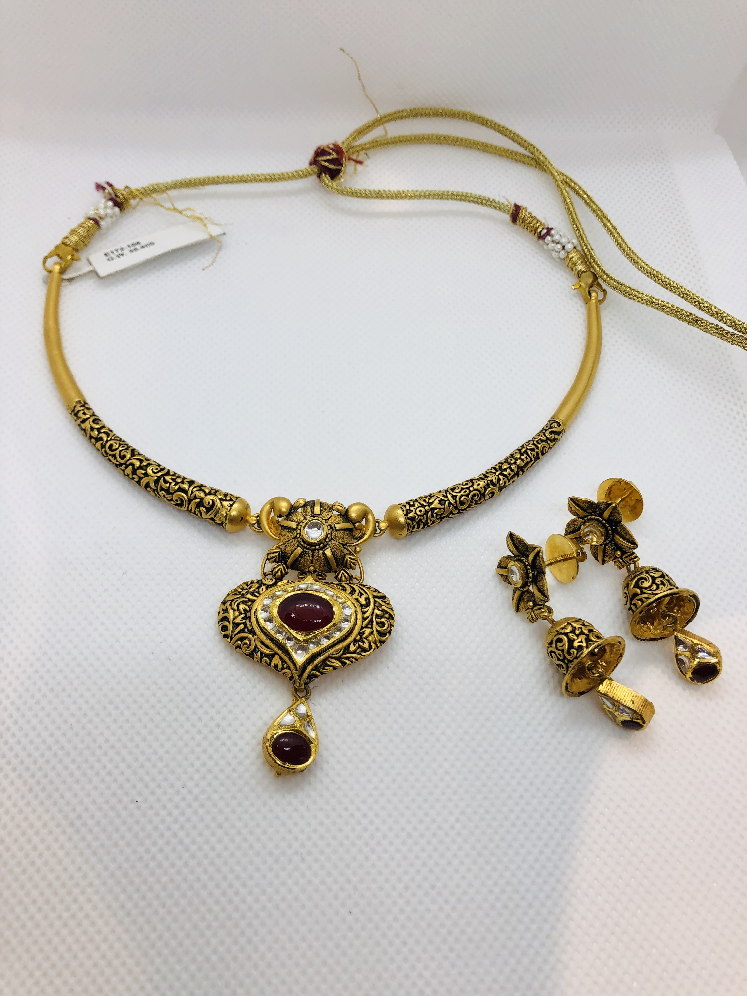 Best Women's Gold Necklace in Brampton | Nu Deep Jewellers